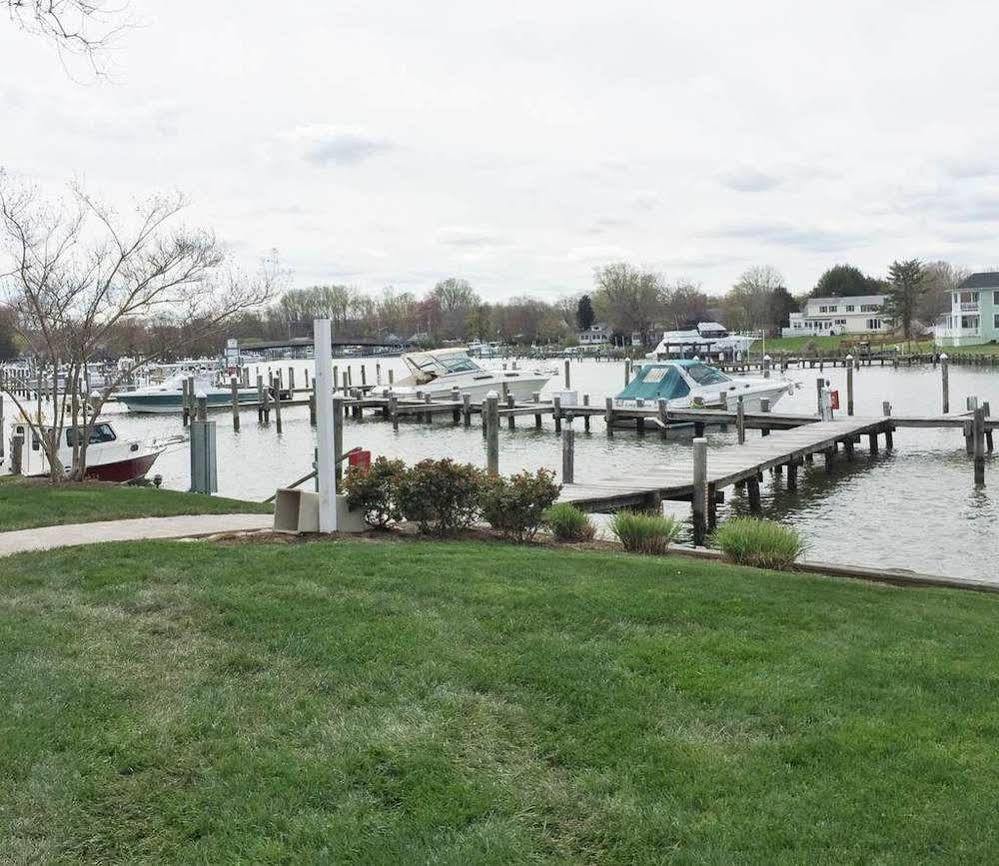 Anchored Inn At Hidden Harbor Deale Экстерьер фото